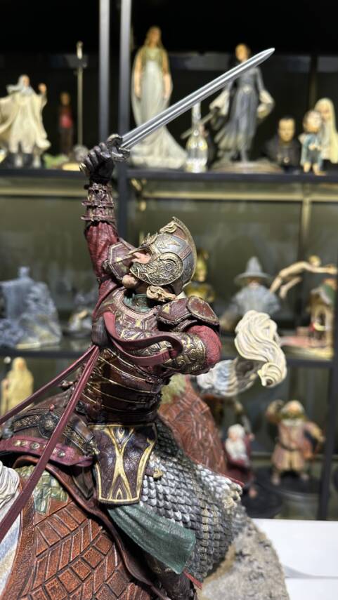 King Theoden on Snowmane - 11