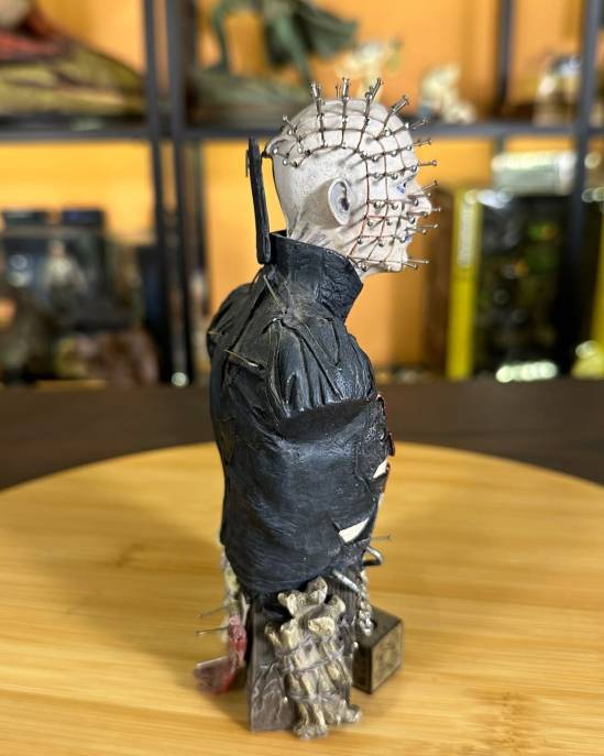 Neca Pinhead Mini Bust - 1