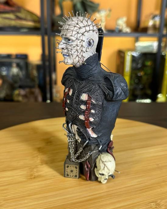 Neca Pinhead Mini Bust - 4